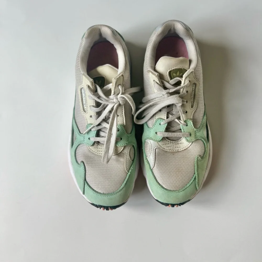 Adidas Falcon grey and green athletic shoe sneakers size 8 - Picture 3 of 7
